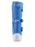 Alpinestars Tech 5 Stiefel, Blau und Weiß, Rückansicht mit weißer Fersenschale und Tech Series-Logo, blaues Mikrofaser-Obermaterial mit Akkordeon-Flexzonen und schwarzes Schnallensystem, Performance-Motocross-Schuhwerk