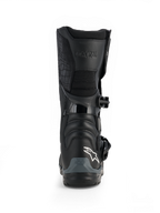 Alpinestars Corozal V2 Adventure Drystar® Stiefel, schwarze wasserdichte Motorrad-Adventurestiefel mit Schienbeinplatte, Schnallenverschluss und All-Terrain-Sohle, Vorderansicht