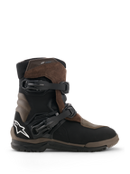 Alpinestars Belize V2 Drystar Stiefel, Motorrad Adventure-Touring-Stiefel, Braun und Schwarz, wasserdichte Wildleder- und Lederkonstruktion, zwei verstellbare Schnellverschlussschnallen, strukturierte vulkanisierte Offroad-Gummisohle, mit weißem Stern-Logo an der Ferse