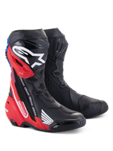 Alpinestars Honda Supertech R Stiefel, Motorrad-Rennstiefel, Schwarz, Hellrot und Blau, mit TPU-Schienbeinschützern, Honda-Branding und fortschrittlichem aerodynamischem Design für Performance auf Rennstrecke und Straße.