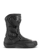 Alpinestars Radon Drystar® Stiefel, Schwarze wasserdichte Motorrad-Touringstiefel, Seitenansicht mit drei verstellbaren Klettverschlüssen, schützende TPU-Schienbeinplatte mit Alpinestars-Logo, verstärkter Knöchelschutz und strapazierfähige vulkanisierte Sohle.
