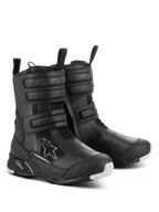 Alpinestars Damen Stella RT-7 Touring Drystar® Stiefel, Schwarz, wasserdichte Motorrad-Tourenstiefel mit dreifachen Klettverschlüssen, Doppelreißverschluss-Einstieg und einer robusten Außensohle mit weißen Akzenten.