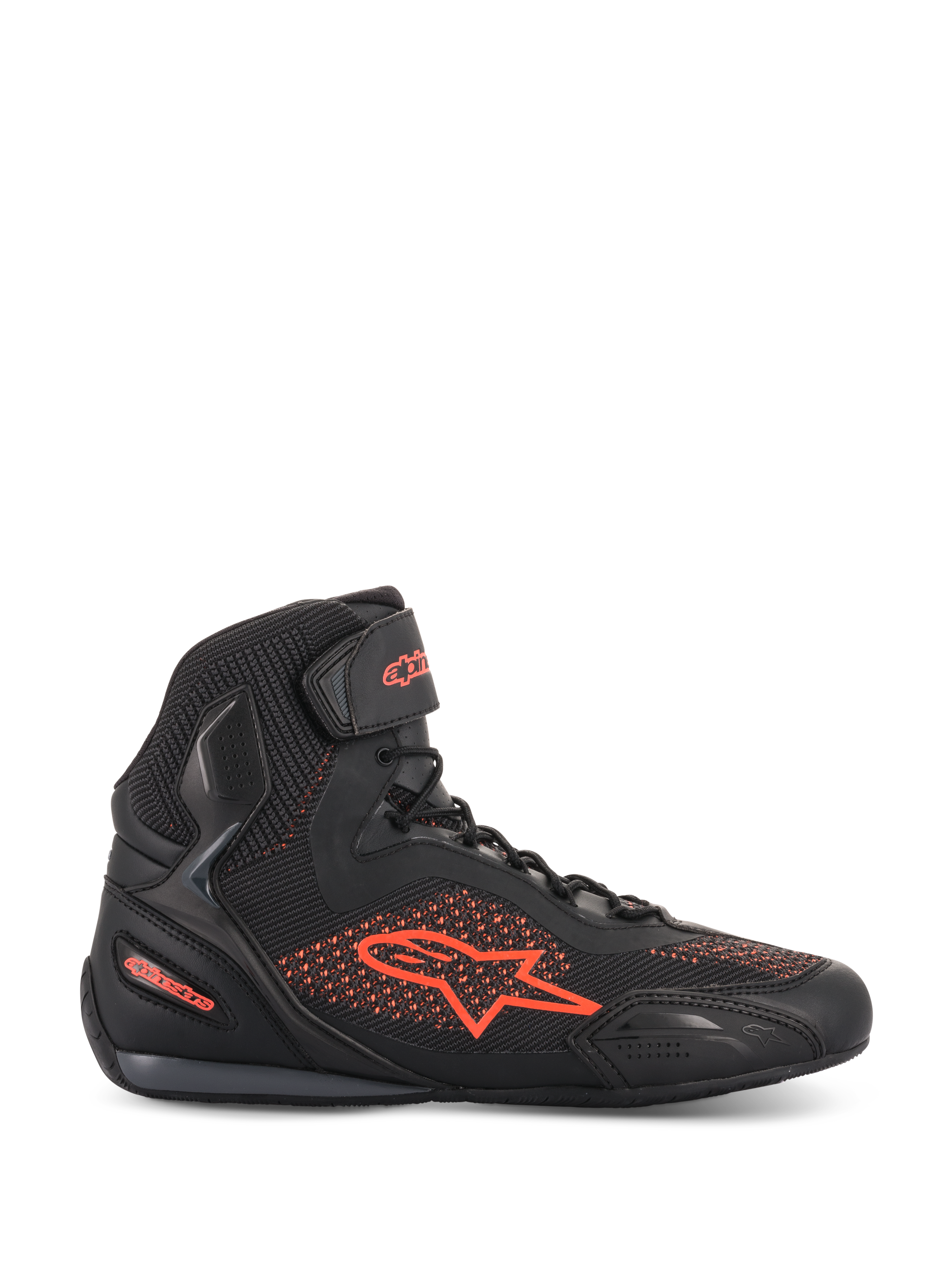 Alpinestars Faster-3 Rideknit® Schuhe, Motorradschuh, Schwarz und Rot Fluo, Seitenansicht, Obermaterial aus atmungsaktivem Strickgewebe und Mikrofaser, fluoreszierend rotes Alpinestars-Logo und Branding, leichtes Schutzschuhwerk für Straßen- und Stadtfahrten