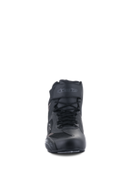 Alpinestars Faster-3 Rideknit® Schuhe, Motorradschuhe, Schwarz Schwarz, Vorderansicht mit Schnürsenkeln und Klettverschluss-Knöchelriemen, leichte Konstruktion aus Mikrofaser und Mesh