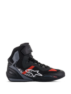 Alpinestars Faster-3 Rideknit Schuhe, Motorrad-Sneaker, Schwarz mit grauen und leuchtend roten Akzenten, High-Top-Design mit weißem Stern-Logo, atmungsaktive Strickkonstruktion, Knöchelriemen, graue texturierte Einsätze, schwarz-graue Sohle