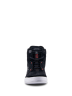 Alpinestars Chrome Schuhe, Schwarz Cool Gray Rot Fluo, Vorderansicht eines urbanen Motorradschuhs mit Spaltwildleder-Konstruktion, weißer Sohle und elastischem Verschluss mit roten Akzenten.