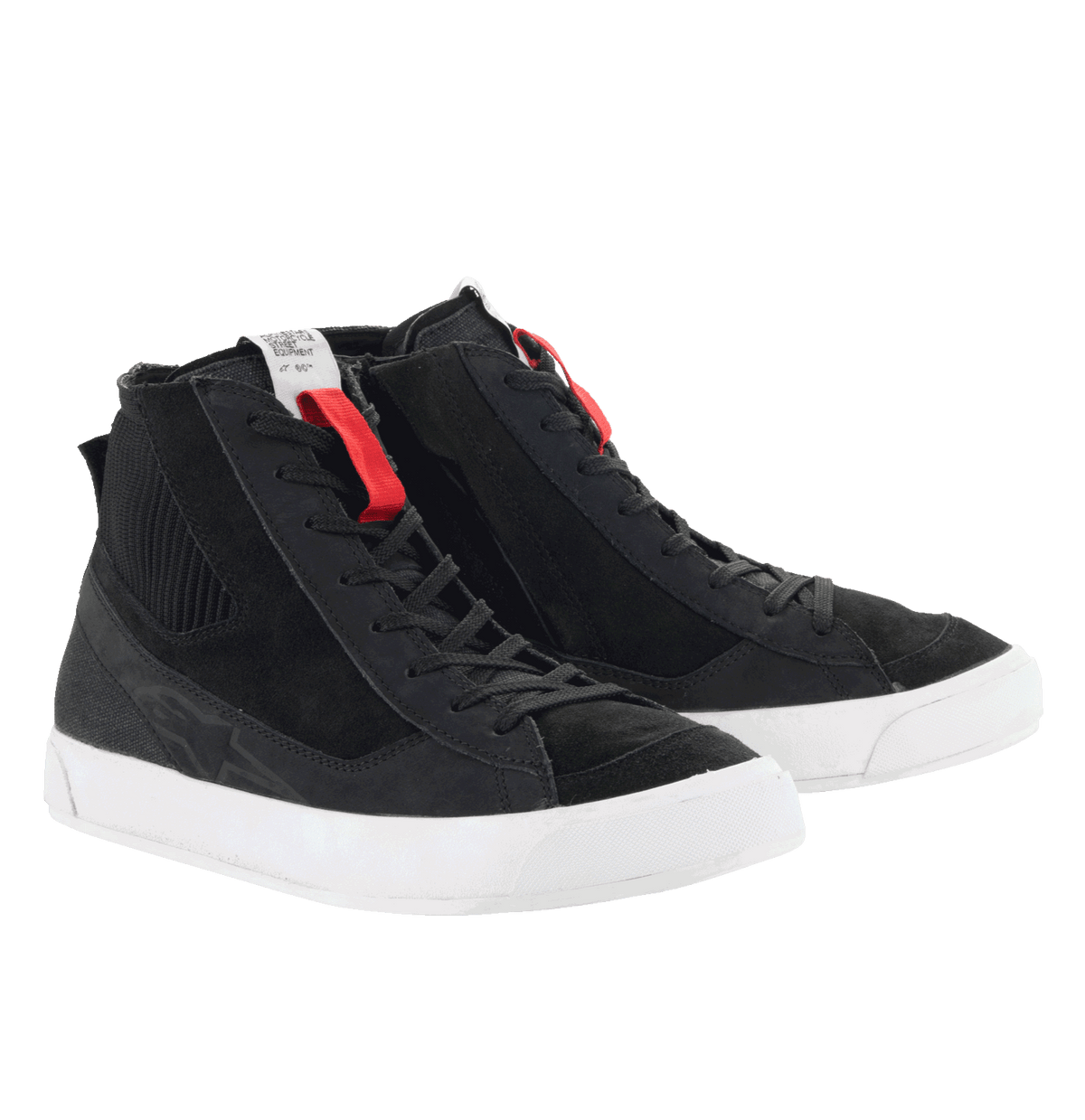 Alpinestars Stated Schuhe, urbane Motorradschuhe, Schwarz mit weißen Sohlen, Retro-Street-Sneaker-Stil, High-Top-Design aus Nubuk- und Wildleder, klassische Schnürung mit roten Akzenten, schützendes Schuhwerk für urbanes Fahren
