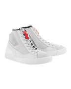 Alpinestars Stated Schuhe, Motorradschuhe, Weiß Cool Gray, High-Top-Sneaker im Retro-Stil mit vulkanisierten Gummisohlen, roten Akzenten an den Schnürschlaufen und strapazierfähiger Konstruktion aus Nubuk und Canvas.