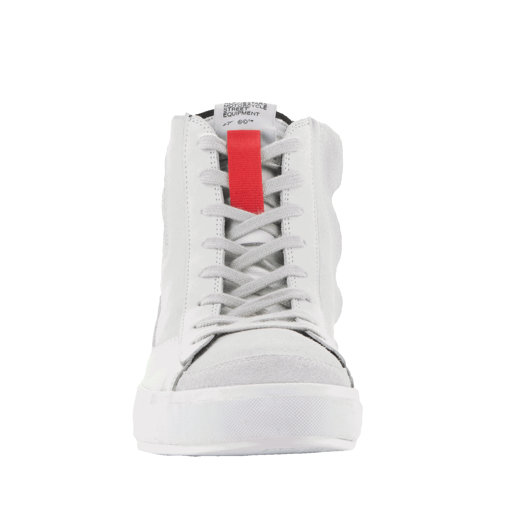 Alpinestars Stated Schuhe, Urban-Motorradschuhe, Weiß Cool Gray, Vorderansicht eines High-Top-Sneakers, mit markantem rotem Akzent auf der Zunge, grauen Schnürsenkeln und weißer vulkanisierter Sohle, minimalistisches, vom Skate-Stil inspiriertes Design