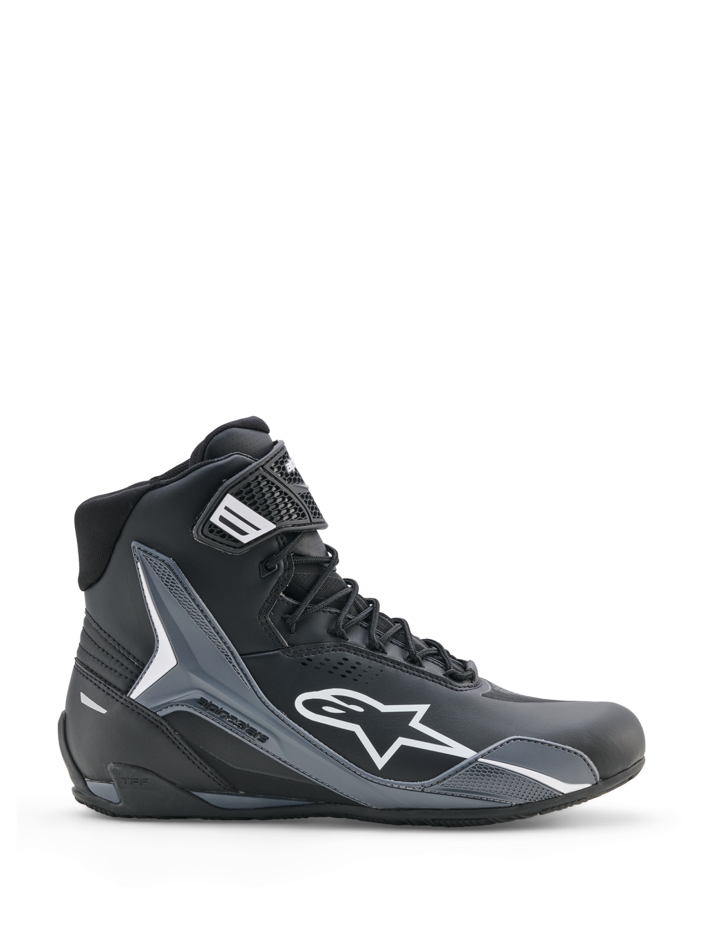 Alpinestars Faster-4 Drystar Schuhe, Motorradschuhe, Schwarz Cool Gray Weiß, Seitenprofilansicht mit weißem Astars-Logo, High-Top-Design mit verstärkten Schutzpaneelen, Schnürverschluss mit Knöchelriemen, moderner sportlicher Stil