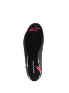 Alpinestars Stella Faster-4 Drystar® Schuhe, Damen-Motorradschuhe, Schwarz und Coral Fluo, Sohlenansicht der strukturierten Gummisohle mit Profilmuster, Astars-Logo und Alpinestars-Branding.