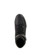 Alpinestars Faster-3 Drystar® Motorradschuhe, Schwarz und Cool Gray, Ansicht von oben zeigt Mikrofaser-Chassis, schwarze Schnürsenkel und Klettverschluss am Knöchel, technisches sportlich inspiriertes Design für Straßenfahrten bei jedem Wetter
