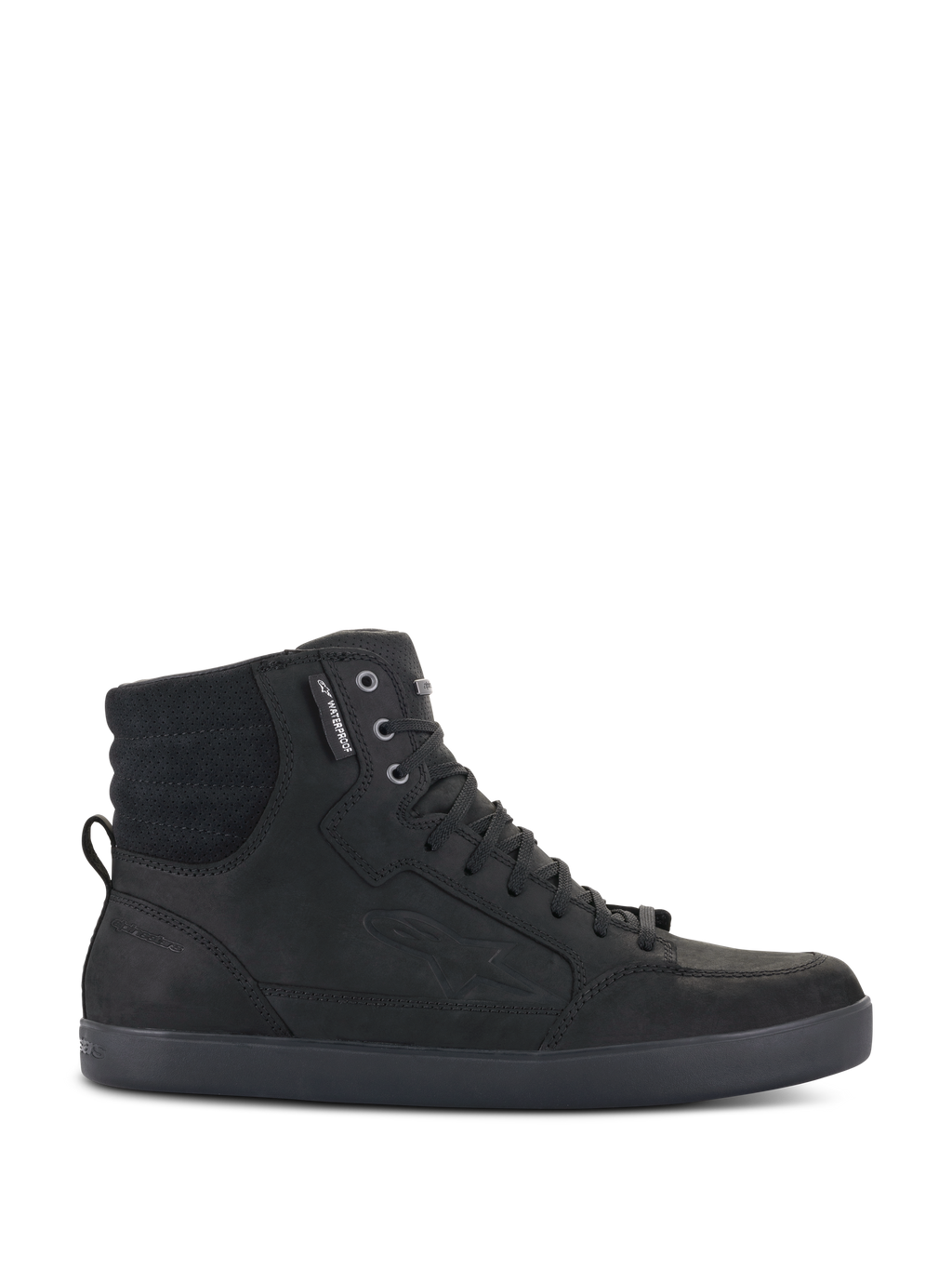 Alpinestars J-6 Waterproof Shoe, Schwarzer High-Top Urban-Motorrad-Sneaker, Seitenansicht mit hochwertiger Lederkonstruktion, Schnürverschluss und gepolstertem Knöchelbereich
