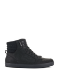 Alpinestars J-6 Waterproof Shoe, Schwarzer High-Top Urban-Motorrad-Sneaker, Seitenansicht mit hochwertiger Lederkonstruktion, Schnürverschluss und gepolstertem Knöchelbereich
