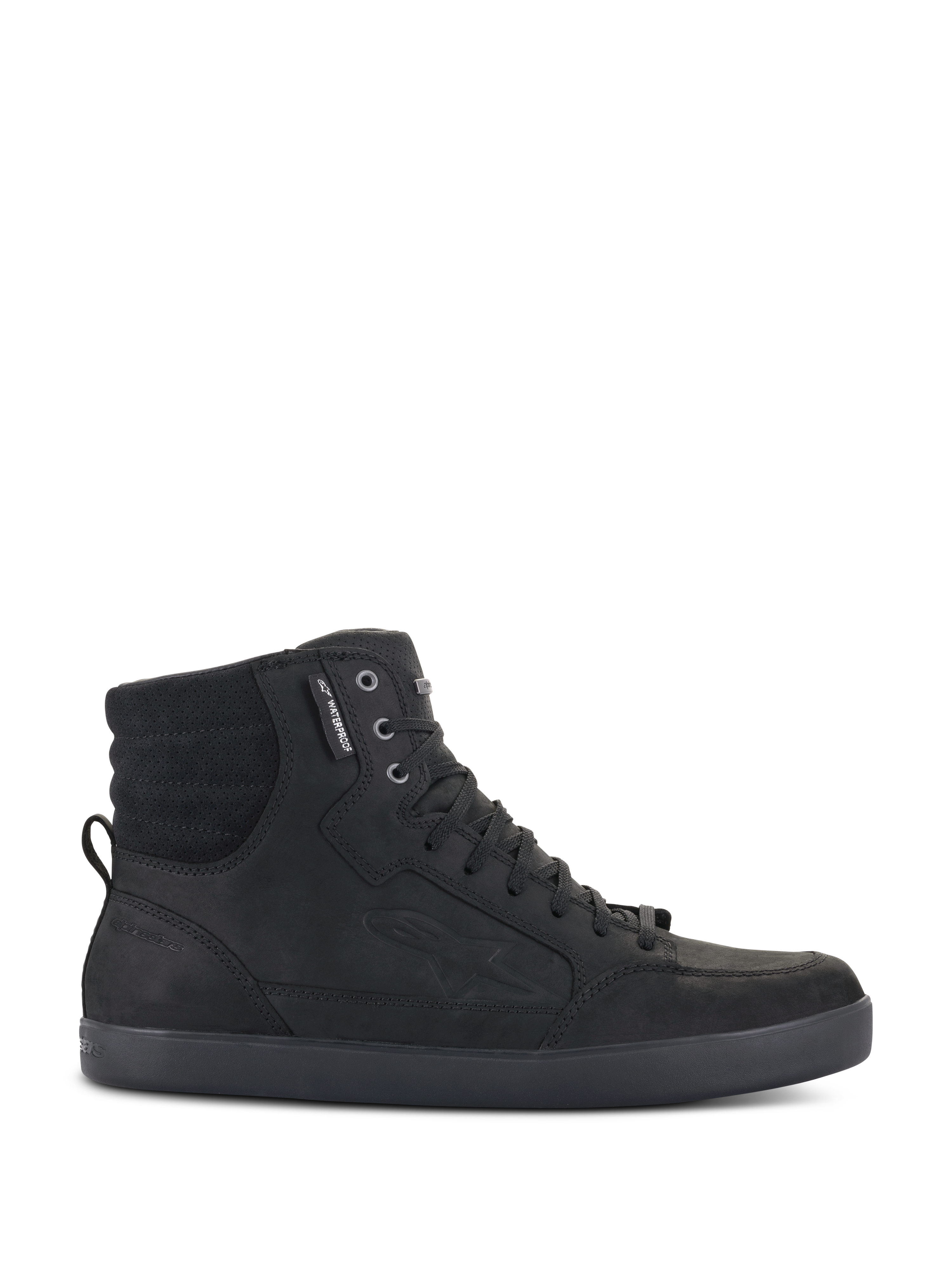Alpinestars J-6 Waterproof Shoe, Schwarzer High-Top Urban-Motorrad-Sneaker, Seitenansicht mit hochwertiger Lederkonstruktion, Schnürverschluss und gepolstertem Knöchelbereich