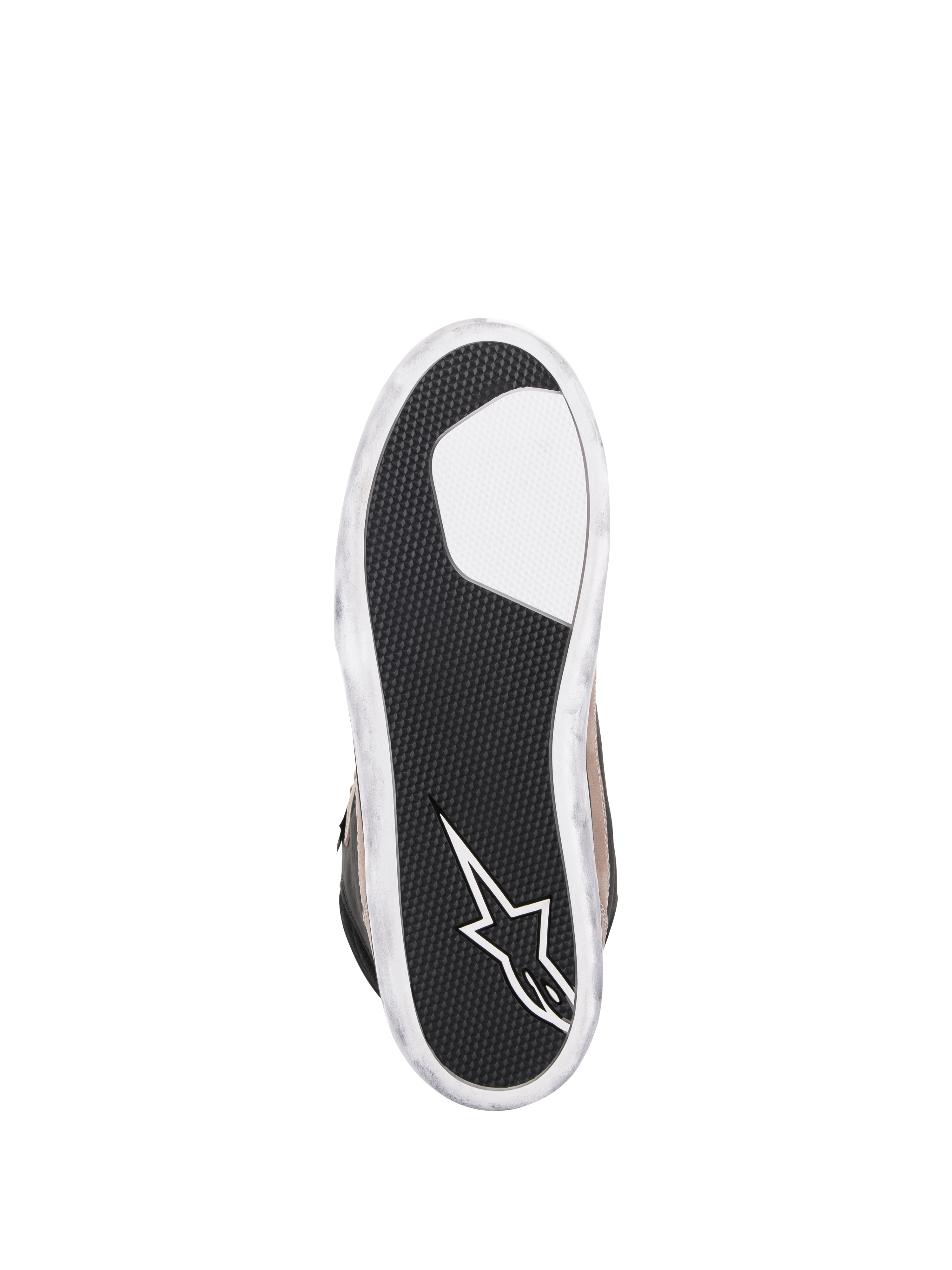 Alpinestars J-6 Wasserdichter Schuh, Motorradschuh, Schwarz Flint Weiß, Unteransicht der Außensohle mit strukturiertem schwarzem Gummi für Grip, weißes Alpinestars Stern-Logo auf der Ferse, weiße Kanten im Distressed-Look