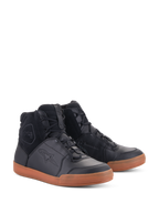 Alpinestars Chrome Drystar® Schuhe, wasserdichte Urban-Motorradschuhe, Obermaterial aus schwarzem Leder und Wildleder mit brauner Gummisohle, High-Top-Sneaker-Design, lässige Fahrausrüstung mit Schutzfunktionen