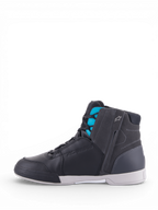 Alpinestars Stella Chrome Drystar® Schuhe, wasserdichte Damen-Motorradschuhe, Schwarz und Türkis, urbaner Lederstil.