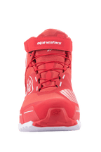 Alpinestars MM93 CR-X Drystar® Motorradschuhe, Motorradschuhe, Hellrot und Weiß, Frontansicht mit roten Schnürsenkeln, Klettverschluss am Knöchel mit weißem Alpinestars-Logo und einer sportlichen, von Laufschuhen inspirierten Silhouette.