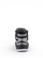 Alpinestars Speedflight Street Schuhe, urbane Motorradschuhe in Schwarz und Gunmetal-Grau, Rückansicht mit Knöchelscheiben.