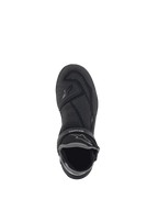 Alpinestars Speedflight Street Schuhe, urbaner Motorradschuh, Schwarz und Gun Metal, Mesh-Obermaterial in Draufsicht.