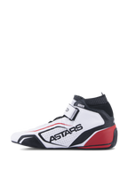 Alpinestars Tech-1 T V3 Schuhe FIA, professionelle Rennsportschuhe, Weiß, Schwarz und Rot, Seitenansicht mit ASTARS-Branding auf perforiertem Leder, schwarzem feuerfestem Kragen und roten Fersen-Highlights, Performance-Motorsport-Design.