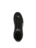 Alpinestars SP V3 Schuhe FIA, Autorenn-Schuhe, Schwarz und Weiß, Draufsicht auf das Obermaterial aus hochwertigem Wildleder, mit schwarzen Schnürsenkeln und weißem Astars-Logo auf der Zehenpartie, professionelles feuerfestes Motorsport-Schuhwerk