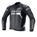 Alpinestars GP Force Lederjacke, Schwarz mit weißen und grauen Akzenten, Motorrad-Rennjacke, hochwertige Rindsleder-Konstruktion, markantes Alpinestars-Branding auf Brust und Ärmeln, DFS Lite Schulterschleifer, ergonomische Sport-Passform für Straßenfahrten