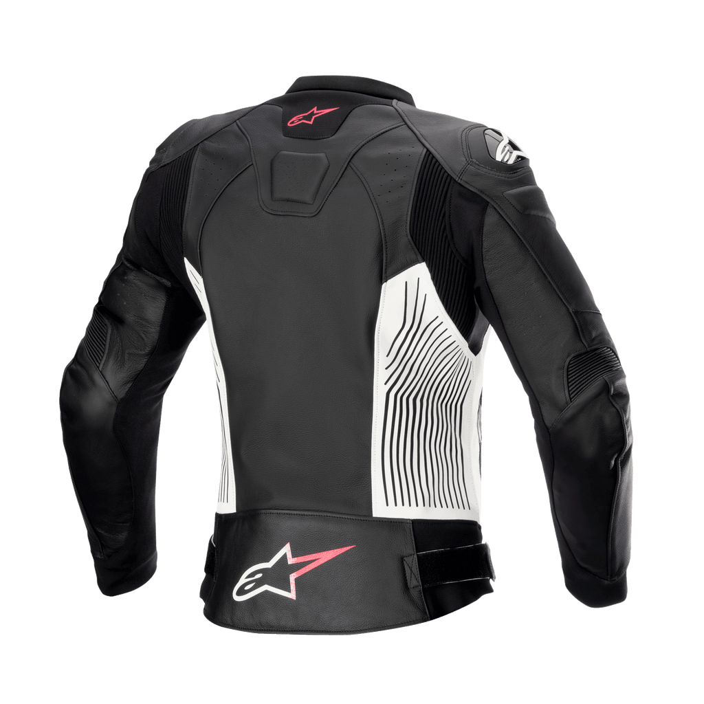 Alpinestars Stella GP Plus V4 Lederjacke für Damen, Schwarz, Weiß und Diva-Pink, Rückansicht, mit weißen Seiteneinsätzen mit schwarzen Grafiklinien, pinken und weißen Alpinestars-Logos auf dem oberen und unteren Rücken sowie Leder-Akkordeon-Stretcheinsätzen für verbesserte Bewegungsfreiheit.