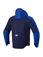 Alpinestars Aeroshell WP Jacke, wasserdichte Sport-Softshell-Motorradjacke, Rückansicht mit Kapuze und Branding in Nachtblau und Hellblau, wasserdichte und atmungsaktive Stretch-Konstruktion