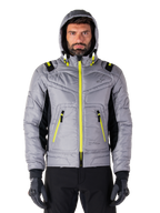 Alpinestars Mohobbs Wasserdichte Jacke, Motorrad-Bomberjacke, Lunar Gray und Lime Punch, gestepptes Design mit leuchtend neongelben Reißverschlüssen und Kapuzen-Akzenten, moderne urbane Moto-Streetwear