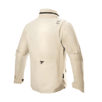Alpinestars MO.ST.EQ Field Waterproof Primaloft Jacke, Motorradjacke, Sand Military, Rückansicht mit hohem Kragen und verstaubarer Kapuze, Ärmel-Volumenregulierungen und einer leichten Ripstop-Konstruktion im modernen Field-Jacket-Stil