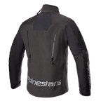 Alpinestars Hyde XT Drystar® XF Jacke, Motorradjacke, Schwarz, Rückansicht mit großem reflektierendem Alpinestars-Logo am unteren Rücken, zwei vertikalen Belüftungsöffnungen mit Reißverschlüssen und strukturierten Ripstop-Einsätzen