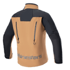 Alpinestars Hyde XT Drystar® XF Jacke, Adventure-Motorradjacke, Sand und Schwarz, Rückansicht mit zwei vertikalen Belüftungsreißverschlüssen, schwarz verstärkte Schultern und Ärmel, Alpinestars-Branding auf dem unteren Rücken, technische wasserdichte Tourenbekleidung