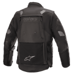 Alpinestars Halo Drystar® Jacke, Adventure-Touring-Motorradjacke, Schwarz, Rückansicht mit großem Belüftungspanel am Rücken, „astars adventure tech“-Branding, reflektierende Aufnäher an Schultern und Ellbogen sowie integrierte Tasche am unteren Rücken mit Stern-Logo