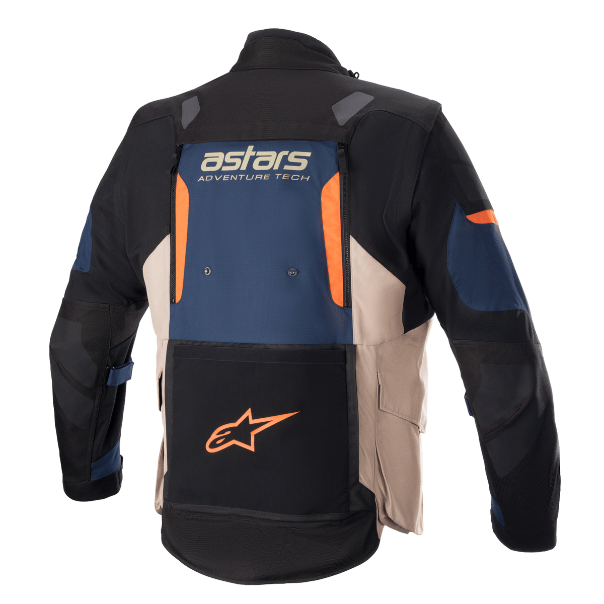 Alpinestars Halo Drystar® Jacke, Adventure-Tourenmotorradjacke, Rückansicht, Dunkelblau, Dunkles Khaki und Flammenorange, mit großem Belüftungspanel am Rücken, „astars ADVENTURE TECH“-Logo und einer Tasche am unteren Rücken mit orangefarbenem Stern-Logo.