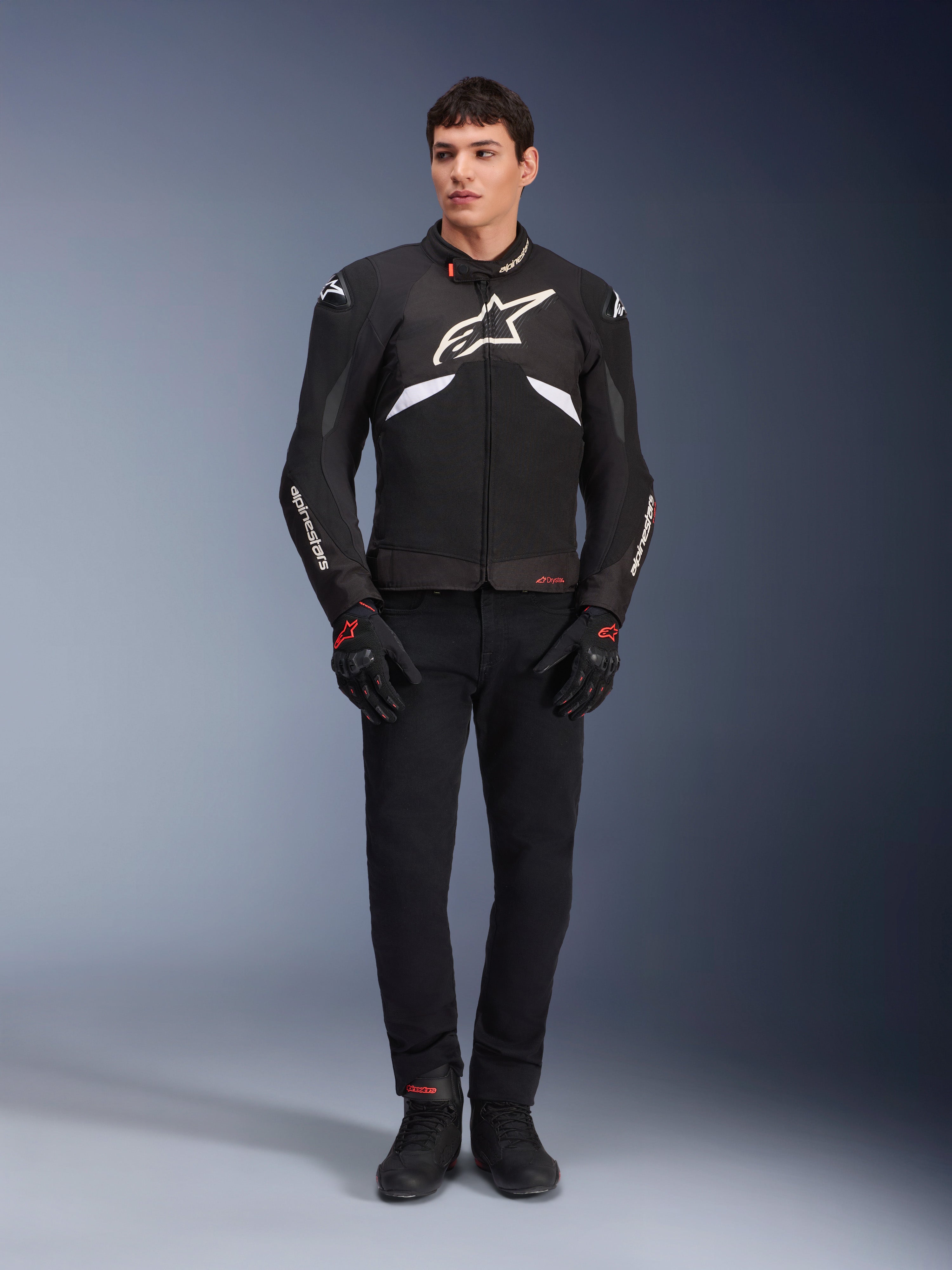 Alpinestars T-GP PLUS R V3 エアジャケット ブラック Alpinestars T-GP Plus R V3 Air Jacket [Limited Sizes] - Sportbike