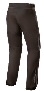 Alpinestars AST-1 V2 wasserdichte Hose, Schwarz, Textil-Motorradhose, Rückansicht mit reflektierenden Details, Alpinestars-Logo am Unterschenkel, Taillenverbindungsreißverschluss und verstellbare Beinabschlüsse für Allwetter-Schutz