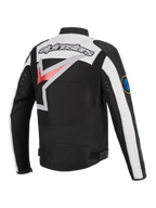 Alpinestars Axton Jacke, Motorradjacke, Schwarz, Off-White und Bright Red, Rückansicht mit großem, umlaufendem Alpinestars-Logo, Akkordeon-Stretcheinsätzen an den Schultern und Metallösen-Details, Vintage-inspirierte Rennsport-Ästhetik.