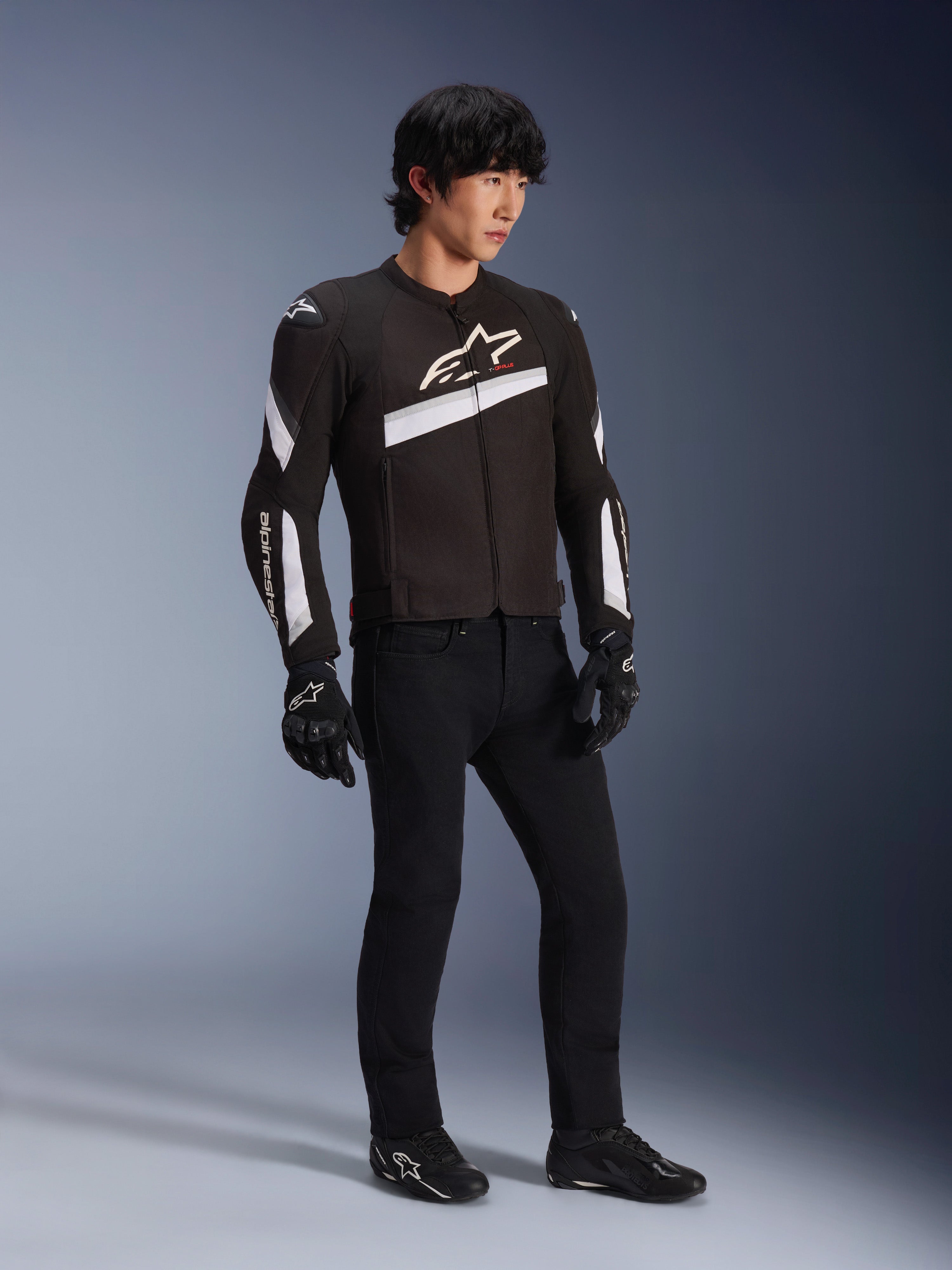 T-GP Plus R V4 - Black Motorcycle Jacket | Alpinestars®