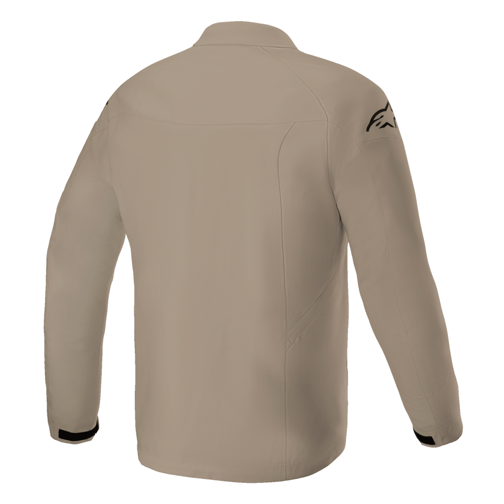 Alpinestars Aeron Jacke, Motorradjacke, Tan, Rückansicht mit minimalistischem urbanen Design, atmungsaktive Textilkonstruktion mit schwarzem Logo auf der Schulter und schwarzen Akzenten an den Ärmelbündchen