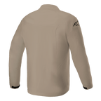 Alpinestars Aeron Jacke, Motorradjacke, Tan, Rückansicht mit minimalistischem urbanen Design, atmungsaktive Textilkonstruktion mit schwarzem Logo auf der Schulter und schwarzen Akzenten an den Ärmelbündchen
