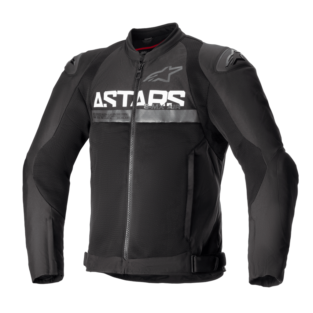 Alpinestars SMX Air Jacke, schwarze Textil-Motorradjacke, Mesh-Belüftungseinsätze, markanter weißer ASTARS-Schriftzug auf der Brust, externe DFS Lite Schulterschleifer und Frontreißverschluss in körpernahem Racing-Design.