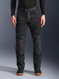 Alpinestars C-1 Air Pants, schwarze Textil-Motorradhose, urbane Fahrausrüstung mit großflächigen Mesh-Einsätzen für Luftzirkulation, verstärkten Kniebereichen, vorderen Reißverschlusstaschen und einer sauberen, maßgeschneiderten Passform.