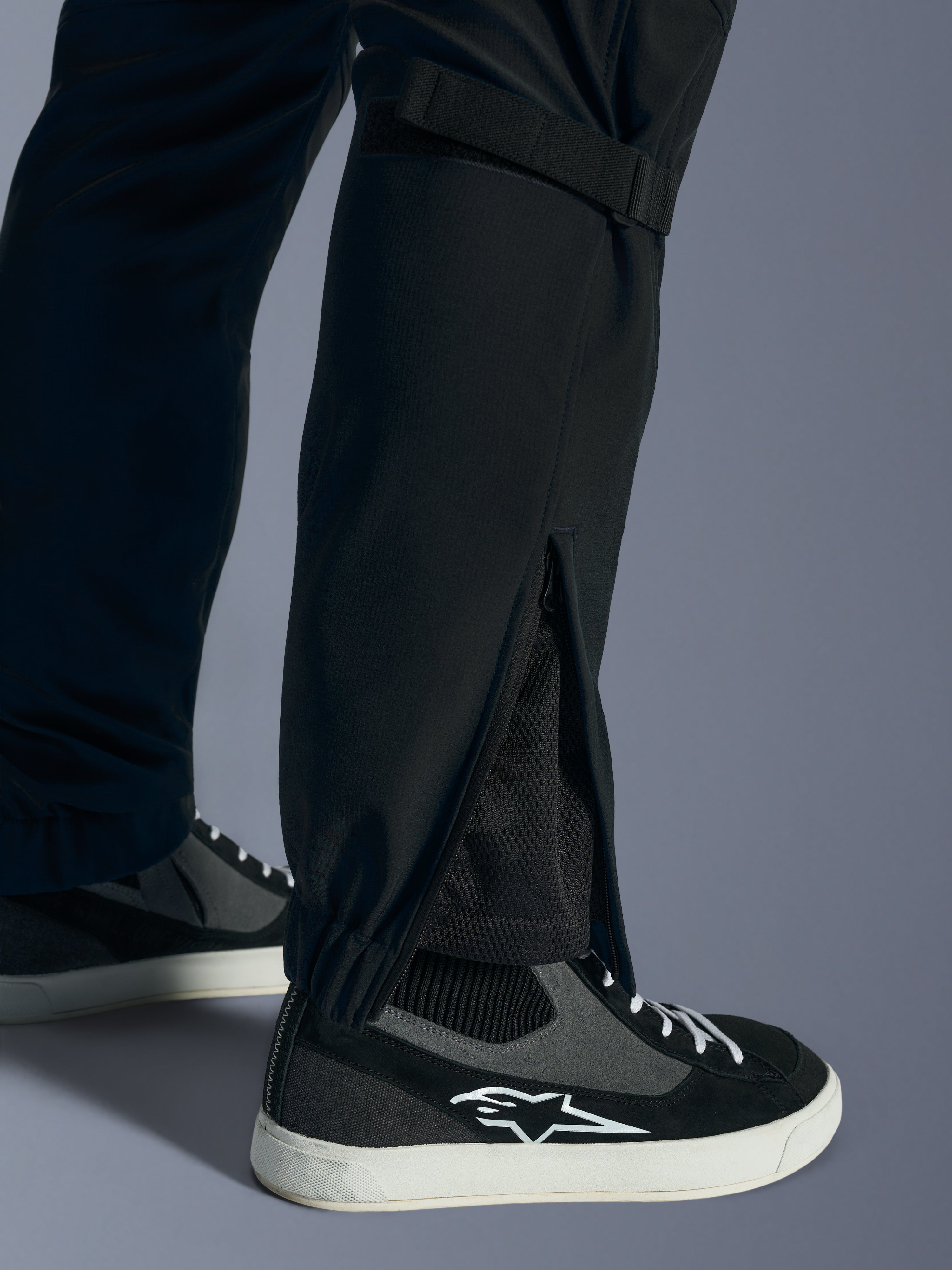 Juggernaut V2 Riding Pants - Black Motorcycle Textile Pants