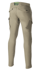 Alpinestars Caliber Slim Fit Tech Riding Pants, Military Green, Rückansicht mit schrägen Cargotaschen und schmal zulaufender Silhouette, Astars-Logo am hinteren Hosenbund, strapazierfähige Motorradhose im urbanen Combat-Style