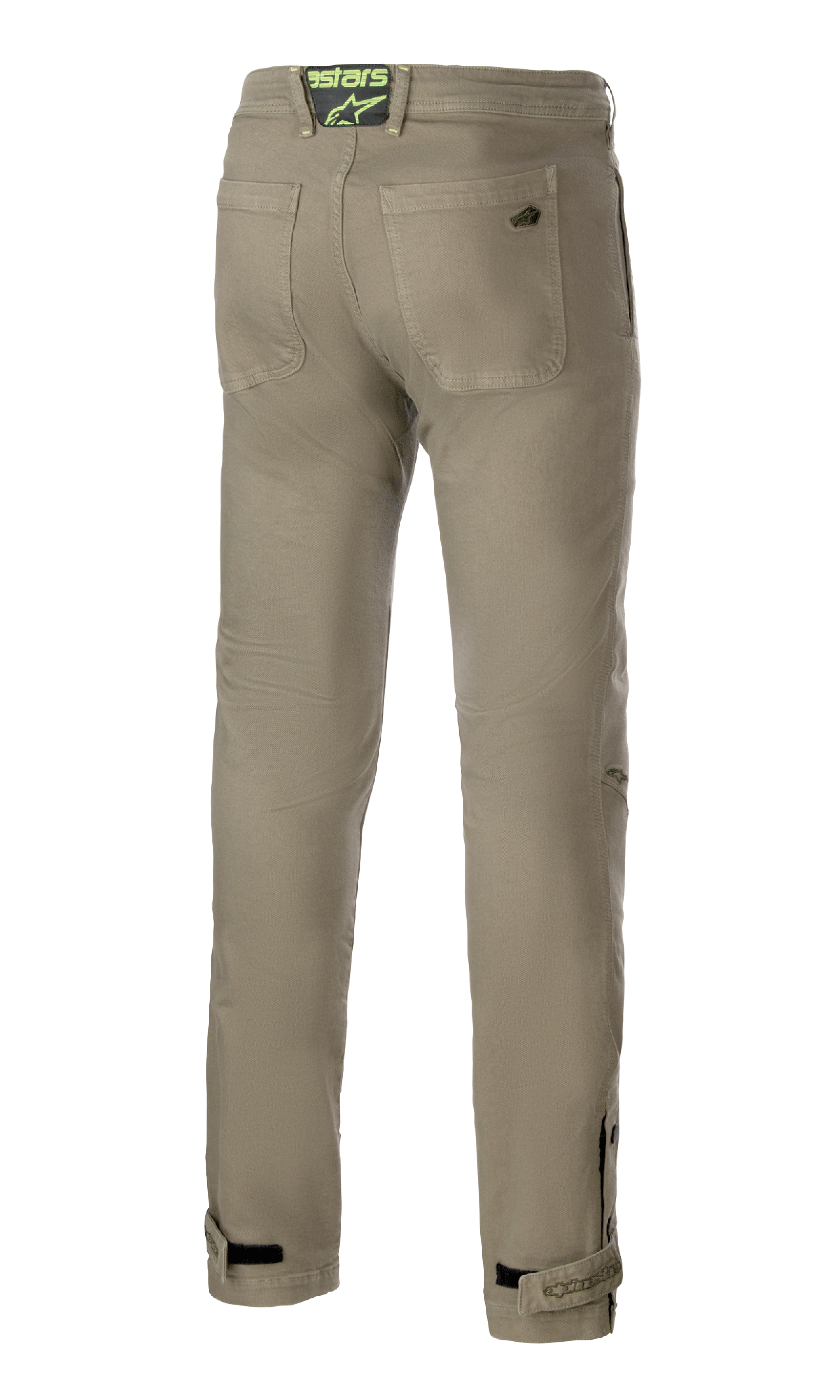 Alpinestars Stratos Regular Fit Tech Motorradhose, Military Green, Rückansicht mit zwei Gesäßtaschen und einem neongrünen Logo-Patch am Bund, konisch zulaufende Beine mit verstellbaren Knöchelriemen, lässige Motorradhose im Street-Style