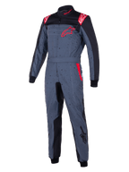 Alpinestars KMX-9 V3 Graphic 6 Anzug, Kart-Anzug, Anthrazitgrau mit schwarzen und roten Akzenten, gesprenkeltes Grafikdesign, rotes Stern-Logo auf der Brust, schwarze Inneneinsätze und rote Schulterdetails, professionelle Motorsport-Rennausrüstung