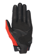 Alpinestars Honda SP X 3 Handschuhe, Motorradhandschuhe, Leuchtend Rot, Schwarz und Weiß, Handflächenansicht mit perforierter Lederkonstruktion, synthetischen Verstärkungen, einem leuchtend roten Daumenelement und einer kompakten Manschette mit Alpinestars-Logo.