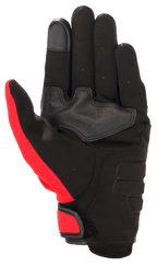 Alpinestars Honda Copper Handschuh, urbaner Motorradhandschuh, Schwarz mit leuchtend roten Akzenten, Handflächenansicht mit vollsynthetischem Wildleder, verstärkter Handflächenbesatz, Touchscreen-kompatible Fingerspitze und Klettverschluss.